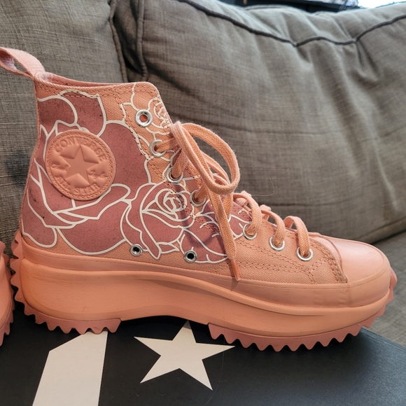 SOLD Converse Platform Run Star Hike Boots. - Picture 2 of 9